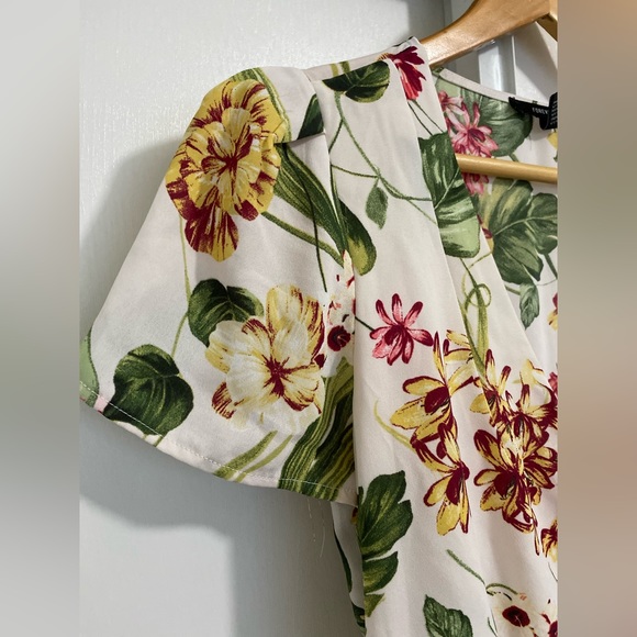 💚FOREVER 21💚 Preloved Floral Wrap Mini Dress Size:M EUC $20 - Picture 4 of 7